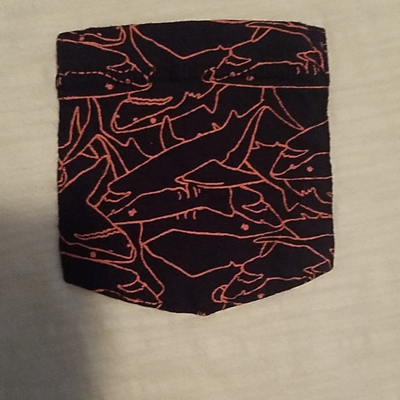 Old Navy Boys Size Large T-Shirt Sharks - Picture 2 of 3